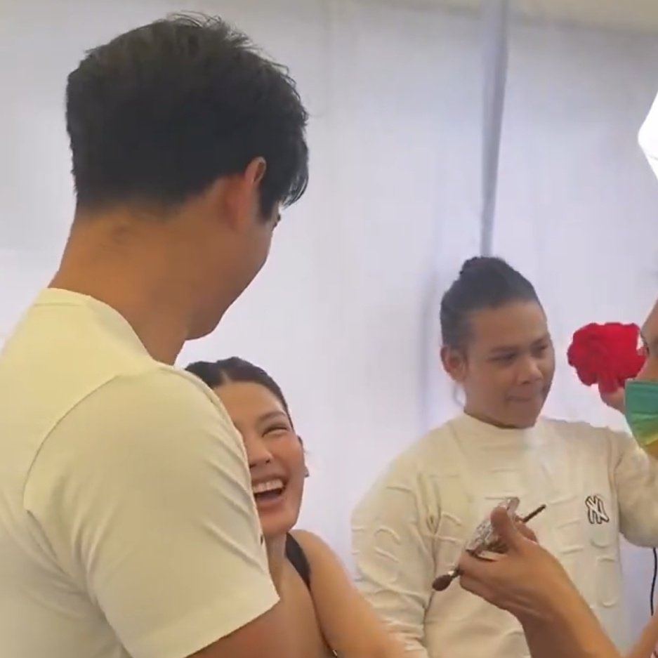 kung ano mang brand yan, parang awa niyo na mag release kayo ng bts scenes para sa azmilio ayuda namin na once every 10yrs lang