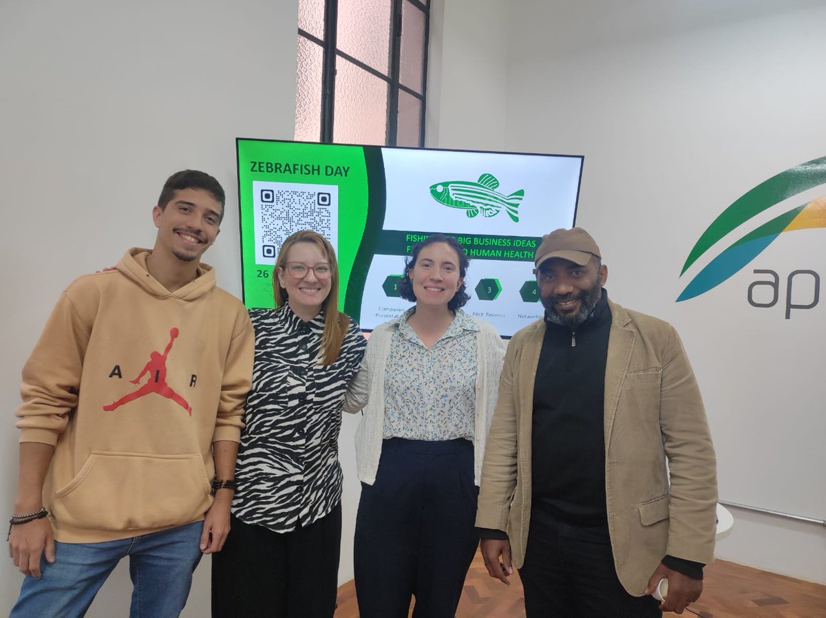 BionomousCH's tweet image. 🐟 Zebrafish: Tiny fish, big impact!
From agro to human health ➡️ how zebrafish + automation (like our #EggSorter) are revolutionizing #biotech. 
Thanks @Bispora_2024 for hosting in São Paulo, Brazil! Learn more: zurl.co/9RgQi
#Zebrafish #Biotech #Automation