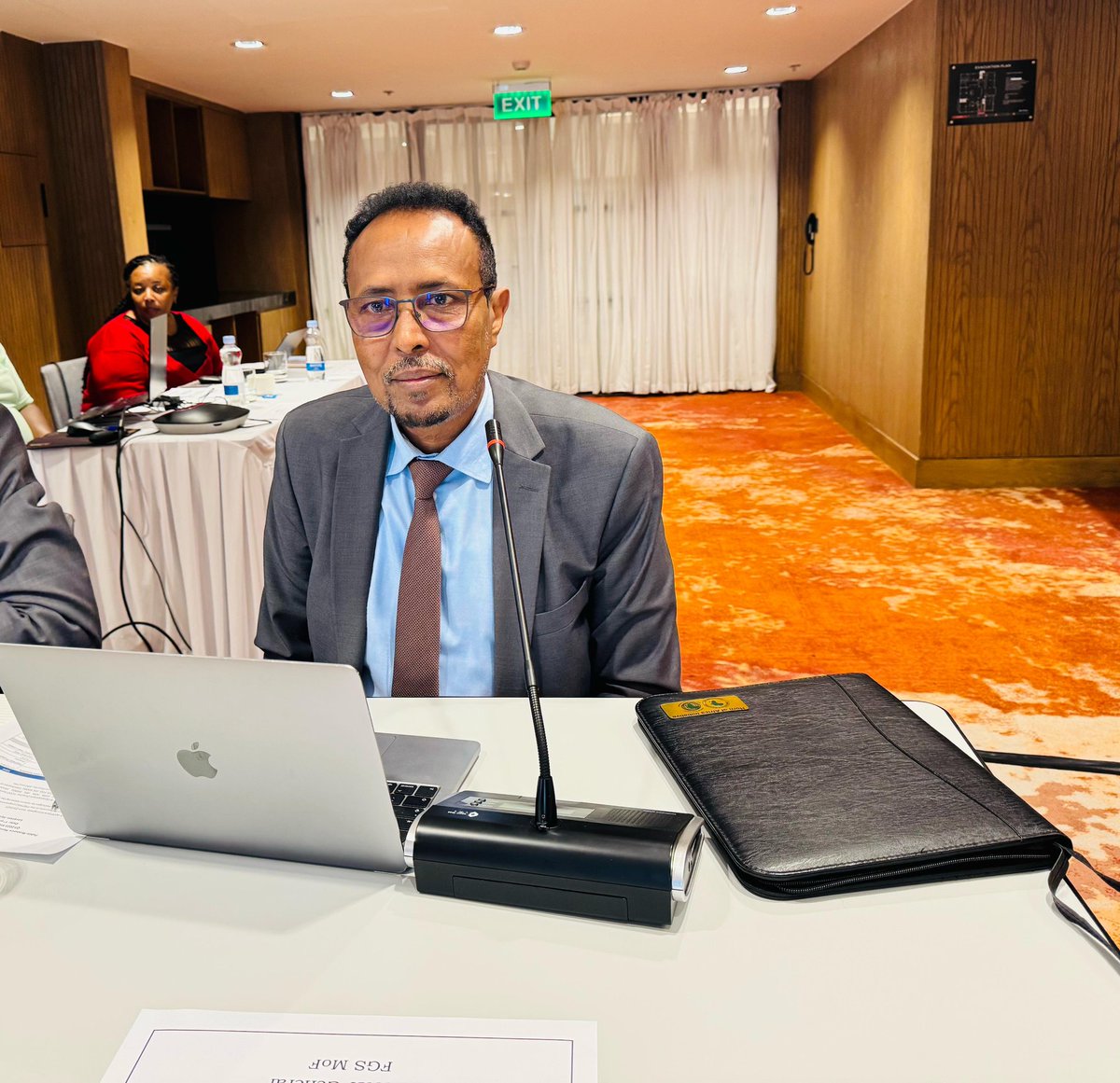 PREMIS_2's tweet photo. Saleiman Sh. Omar, Director General of the FGS Ministry of Finance, opened the #PREMIS2 Steering Committee Meeting in #Nairobi. Day 1 discussions will centre on Q3 delivery updates, progress against the workplan, &amp; lessons from infrastructure developments (CDEL outputs).
#Somalia https://t.co/o76bCD37Gc