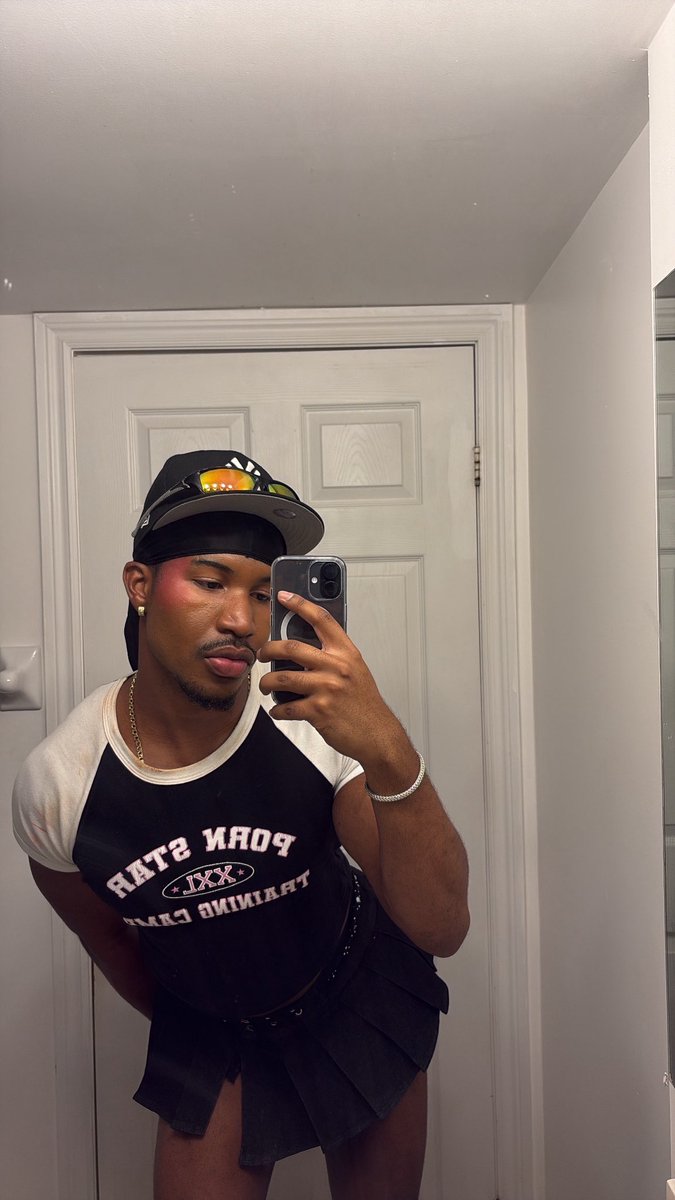 k1rikoux's tweet photo. pull up balls out in a mini skirt https://t.co/rVfBLVQ5xm