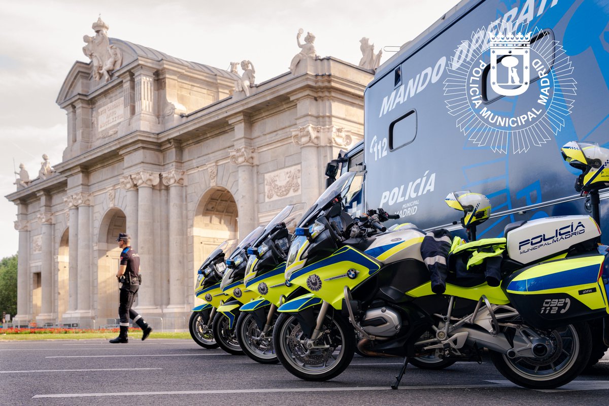 Nuestro #CentroMandoMóvil es un vehículo equipado con tecnología avanzada para funcionar como un centro de comando y control en la primera línea de incidencias y emergencias.

Coordina recursos policiales y otros servicios de emergencia, como <a href="/BomberosMad/">Bomberos Madrid</a> o <a href="/SAMUR_PC/">SAMUR-Protección Civil</a>