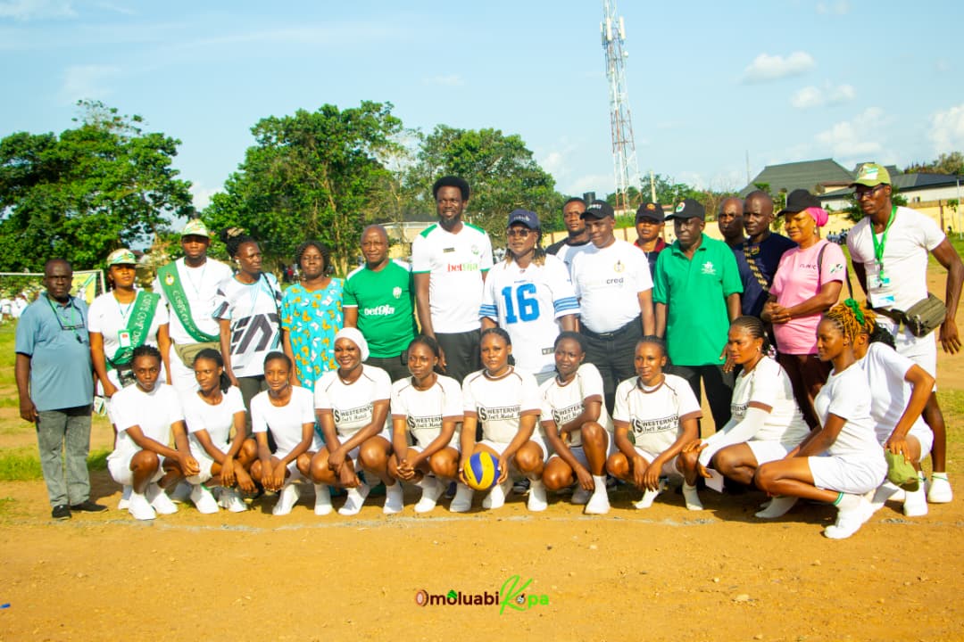 osunofficial's tweet photo. The 2025 Batch B Stream II Inter-Platoon Sports Competition has kicked off at NYSC Camp Ede, flagged open by Camp Director Mrs. Olawale Veronica & officials. β½π€ #NYSC #Sportsmanship #UnityInDiversity #EdeCamp #BatchBStreamII
https://t.co/FeSXjwqW6K https://t.co/l5n4j1F1ma