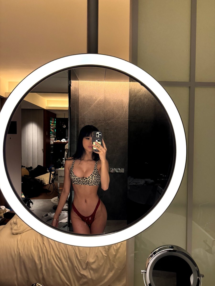 Mina tweet media