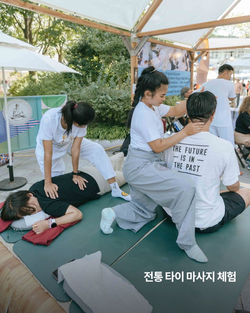 #ACC행사

🚨지금 ACC는 아시아아트마켓으로 뜨겁습니다.

아시아문화광장부터 예술극장까지 둘러싼 구경거리!
진짜 재밌으니까 꼭 놀러오기~!!

📍기간: 2025.10.1.(수) - 10.4.(토)
🔗 acc.go.kr/main/event.do?…

#국립아시아문화전당 #아시아아트마켓 #아시아문화주간