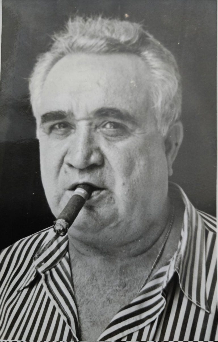 nirupamakotru's tweet photo. My tribute to my Uncle #MLKotru is also a requiem for the death of #printjournalism as he knew it, and the loss of a way of life that perhaps no longer exists in our cities... Please read if you have the time and the inclination... 👇
#journalist #editor #newspapers #tribute #delhi
@TheStatesmanLtd @timesofindia @IndianExpress
https://t.co/62El3I3znV