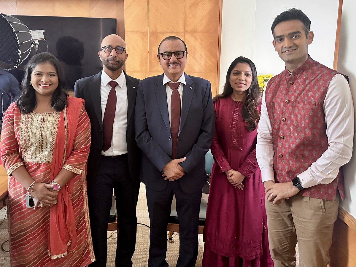 blitzkreigm's tweet photo. LG Electronics 11600 Cr IPO opens for subscription next week! 

We caught up with the management to understand their growth strategy, global parentage, margin levers, valuations and market share!

Catch the conversation soon on @CNBCTV18Live

#IPOKYC @LGIndia #StockMarket https://t.co/Xlkp4h2XJP