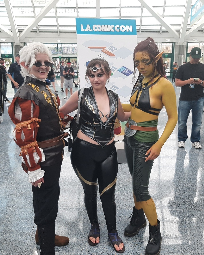 Some awesome #cosplay we saw on Friday at #LACC2025, and some cool folks we met, too!!! #cosplayer #comics #LACC

Got any cool photos you'd like to share?! Let us know! instagr.am/p/DPQgTSmlQ45/