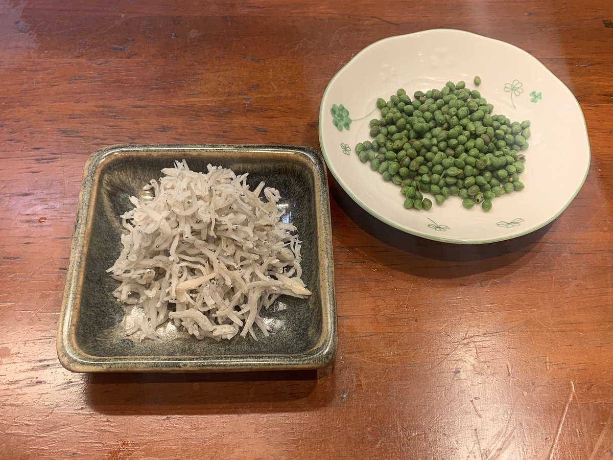 masudayayono's tweet photo. 10月限定商品は、山椒しらす！
国産釜揚しらすと、残暑のモヤモヤを吹き飛ばす
爽やかな山椒の香り

そのままビールのおつまみや
おでんはもちろん、
うどんのトッピングにも◎

ぜひ、ご賞味あれ♪

12月まで日曜のみ定休で、祝日も張り切って営業して参ります！

#しらす 
#国産釜揚げしらす
#実山椒 https://t.co/RFW4gOywZc