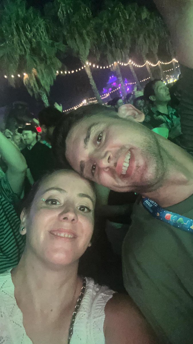 Benifaioneeeeer, moltes felicitats coheter!!
Pasa un gran día #Dani y dejate caer por Mestalla que tenemos ganas de verte!!!
Por muchos más amigo 🥂😘😘😘😘😘😘😘