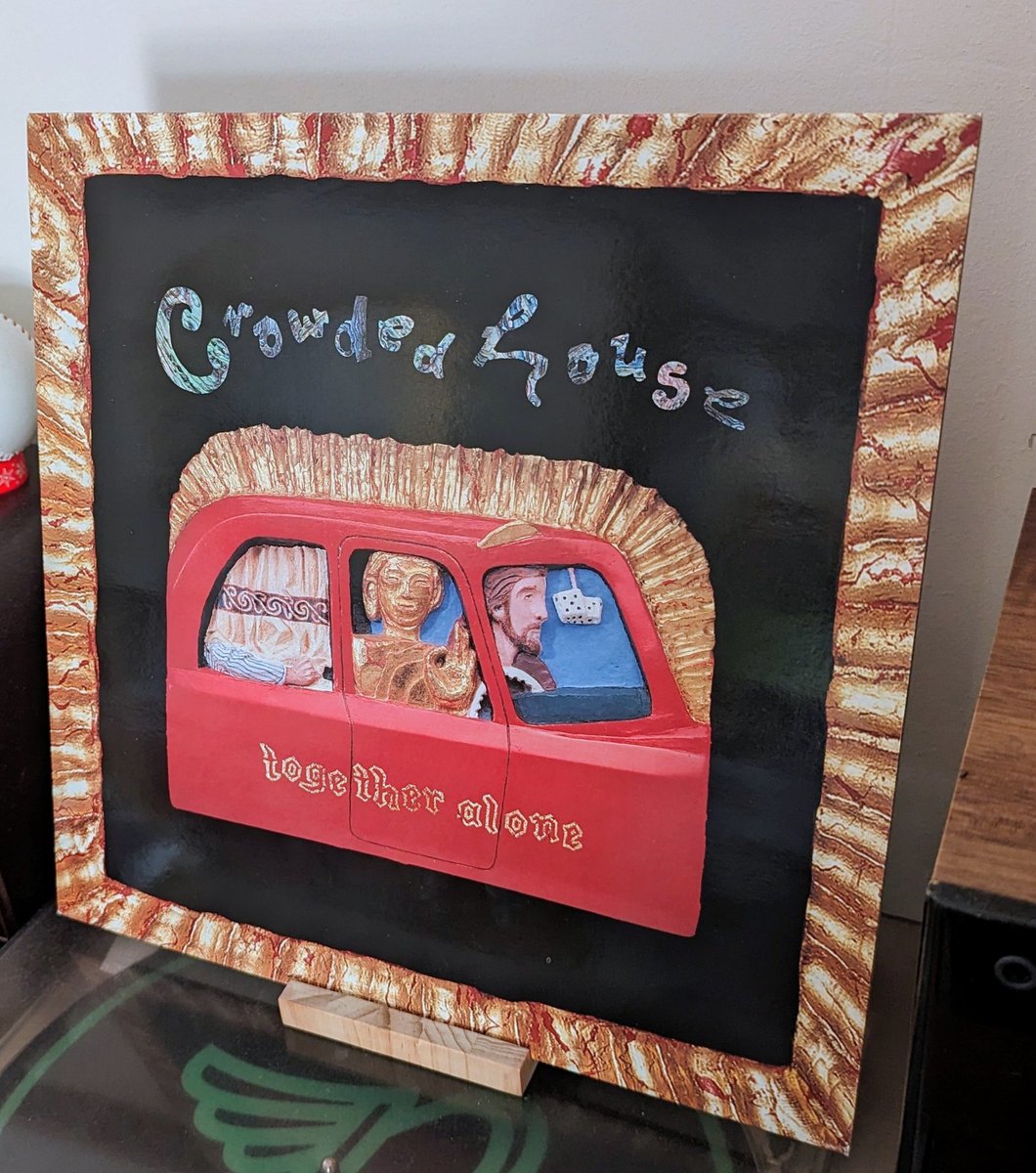 #1993AlbumsTop20 

2. Crowded House - Together Alone

youtu.be/dqxobKeH4Zs?si…