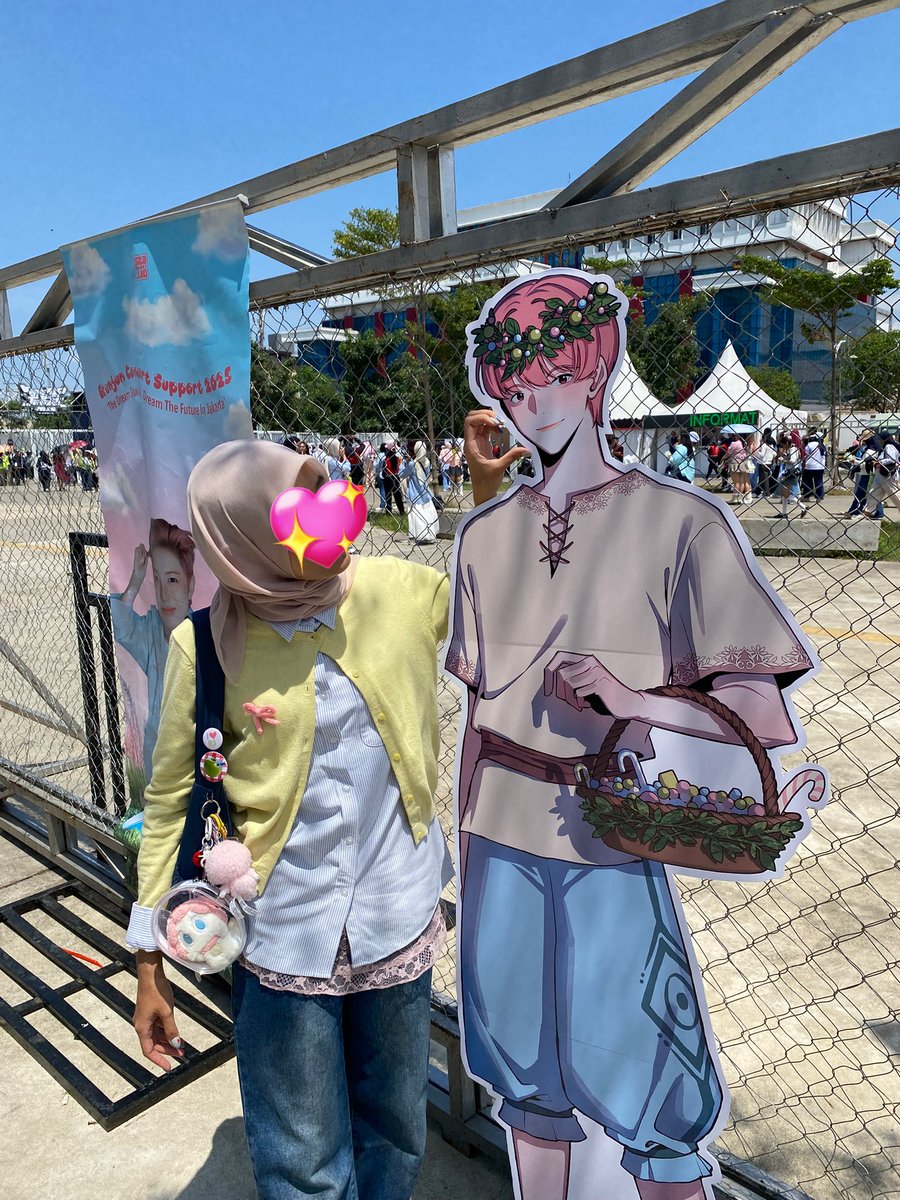 ourcandyy's tweet image. tahun iniii bisa ketemu lagii sama renpi yeayyy🥰💛 @323Project_ID