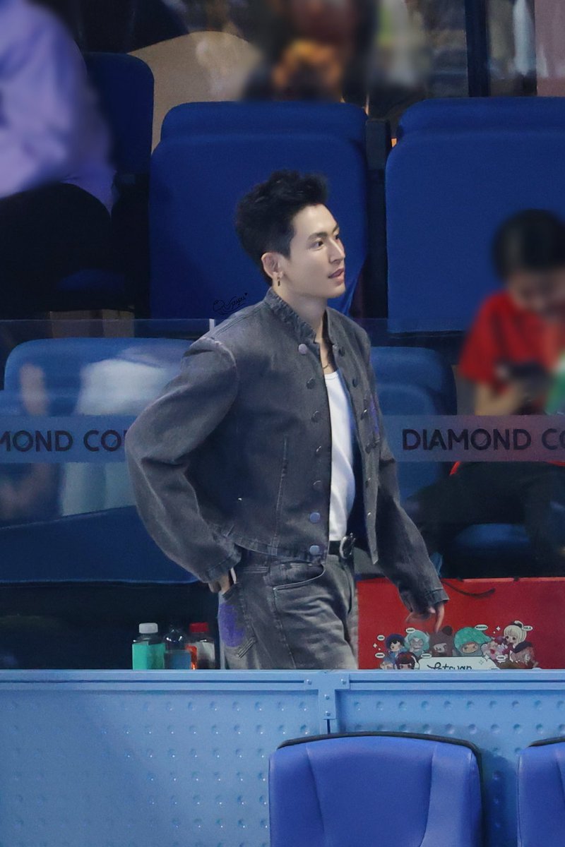 ehsally1's tweet image. 250930网瘾少女

#ZhangZhehan #ZhangZhehan张哲瀚 #张哲瀚 #張哲瀚 #ZZH
#チャンジャーハン #장철한 #จางเจ๋อฮั่น #PrimordialTheatre #ZhangZheHanBangkokConcert
#张哲瀚泰国演唱会
#洪荒剧场 #TheRealZhangZhehan
#zhangsanjian
#张三坚