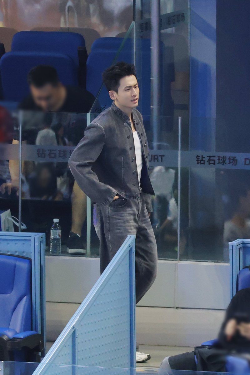 ehsally1's tweet image. 250930网瘾少女

#ZhangZhehan #ZhangZhehan张哲瀚 #张哲瀚 #張哲瀚 #ZZH
#チャンジャーハン #장철한 #จางเจ๋อฮั่น #PrimordialTheatre #ZhangZheHanBangkokConcert
#张哲瀚泰国演唱会
#洪荒剧场 #TheRealZhangZhehan
#zhangsanjian
#张三坚