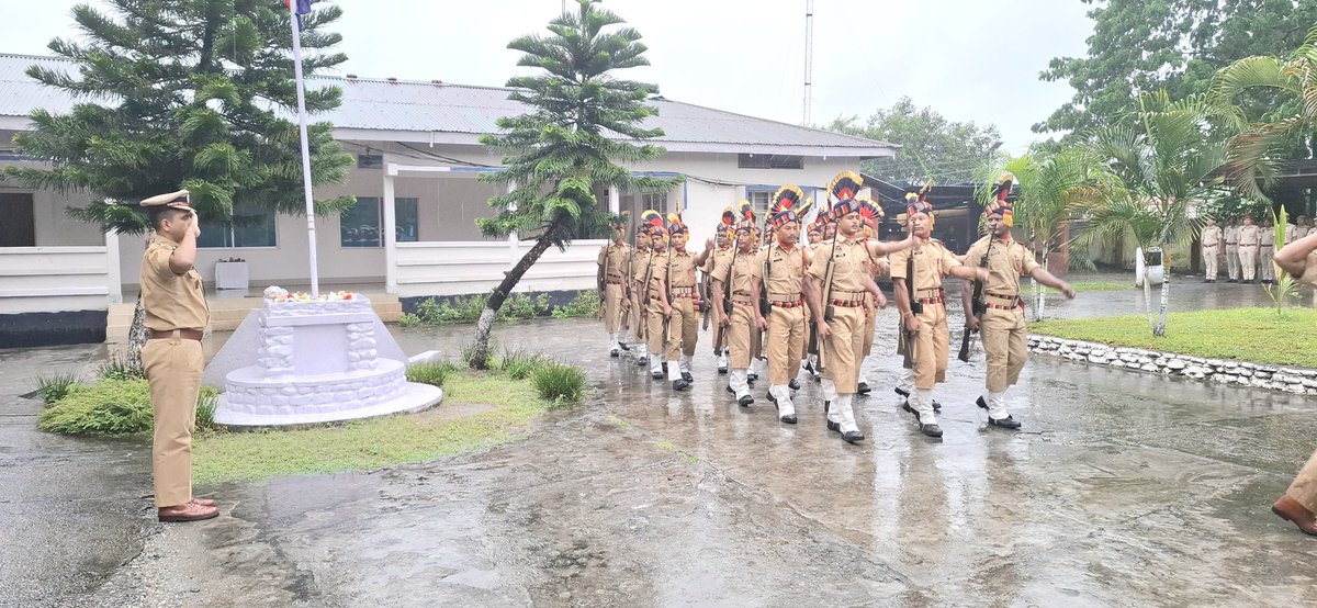 udalguripolice's tweet photo. #Assampoliceday
On the occasion of Assam Police Day today, Udalguri police took a firm pledge to serve the Nation with renewed zeal and discharge duties for the public with full dedication and sincerity. 
@CMOfficeAssam
 @DGPAssamPolice
@assampolice https://t.co/V6vLo3TCmE