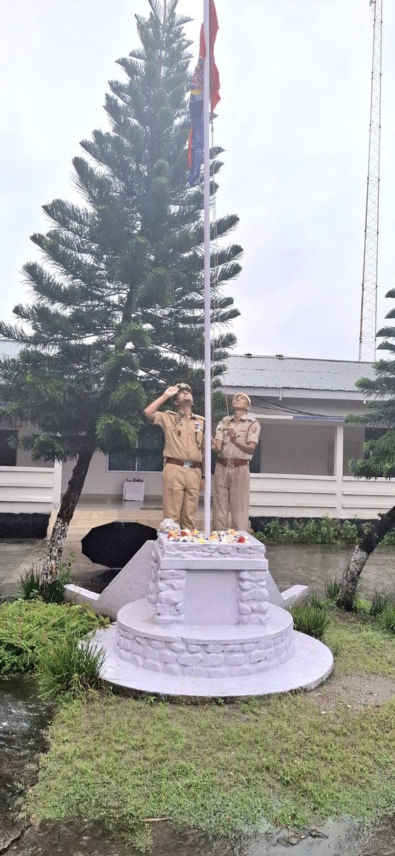 udalguripolice's tweet photo. #Assampoliceday
On the occasion of Assam Police Day today, Udalguri police took a firm pledge to serve the Nation with renewed zeal and discharge duties for the public with full dedication and sincerity. 
@CMOfficeAssam
 @DGPAssamPolice
@assampolice https://t.co/V6vLo3TCmE