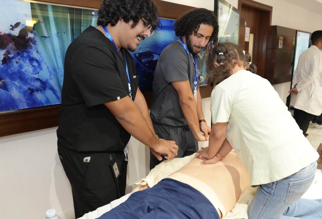 #مركز_الملك_فيصل_لأمراض_وجراحة_القلب بالشؤون الصحية بوزارة الحرس الوطني يشارك العالم احتفاء ب #اليوم_العالمي_للقلب ❤️بالتعاون مع طلاب وطالبات جامعة #كاساو ، عبر فعاليات توعوية وصحية تهدف الى تعزيز ونشر ثقافة الوقاية من أمراض القلب 
#نداء_قلب 
<a href="/NGHAnews/">MNGHA</a> <a href="/AlrahimiJ/">Dr. Jamilah AlRahimi</a> <a href="/mahmouduky/">Mahmoud Alukayli 🇸🇦محمود العقيلي</a>