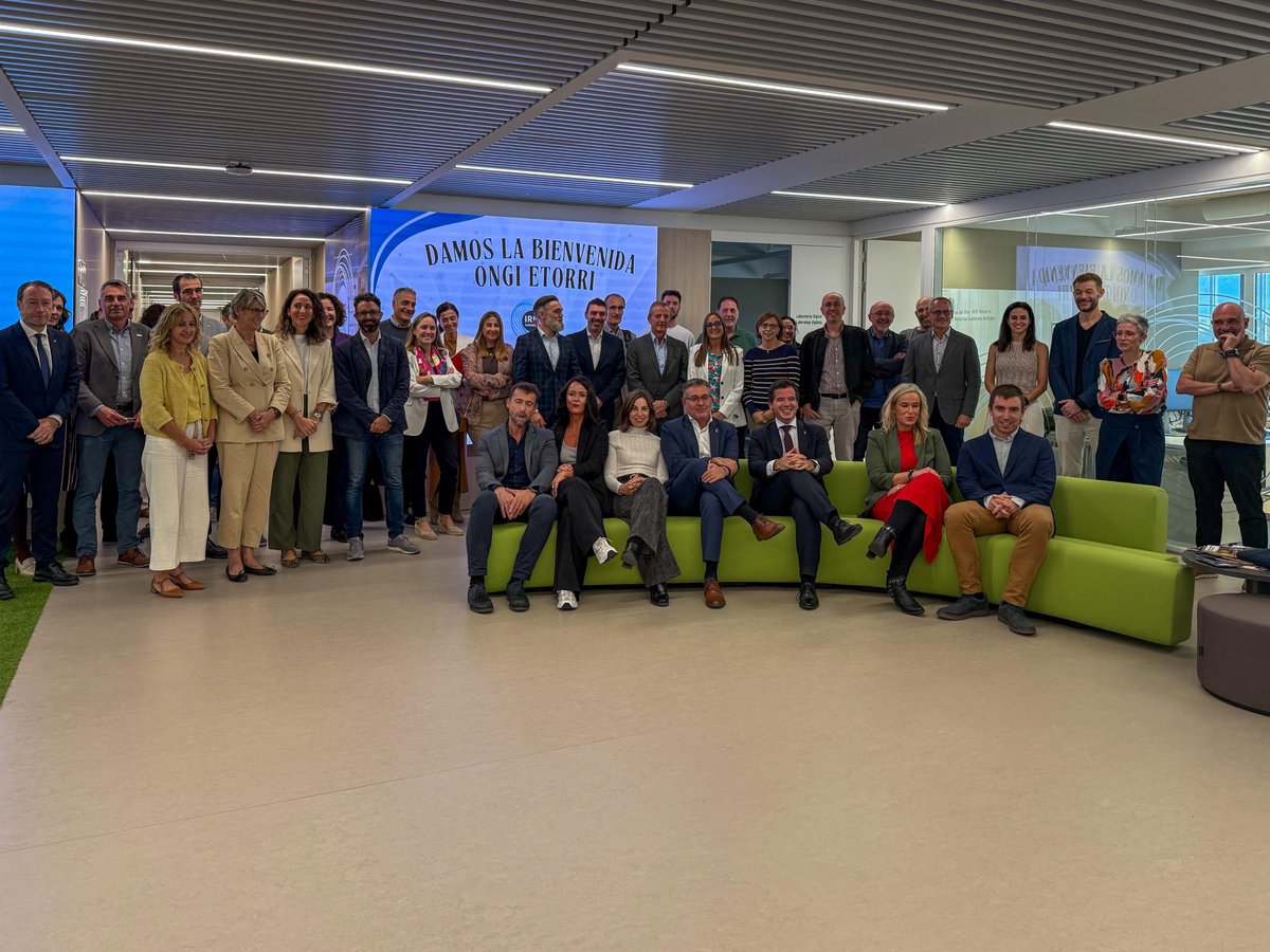 Ayer nos reunimos junto al resto de agentes público-privados integrantes de la Comisión Rectora y el Plenario de <a href="/IRIS_Navarra/">IRIS Navarra, Polo de Innovación Digital</a> para analizar los resultados de las acciones realizadas en 2025.

Información completa bit.ly/4nscdff

#atana #tic #digitalizacion #navarra