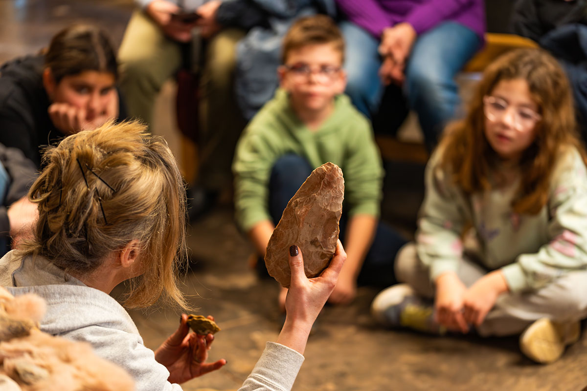 👨‍🏫👩‍🏫¡Profes! Os invitamos a una Jornada de Puertas Abiertas al Parque en la que os mostraremos las instalaciones y las actividades para grupos escolares

🗓️9 de octubre, 15:30h 

✏️Necesaria inscripción previa en reservas@turismoycultura.asturias.es.
