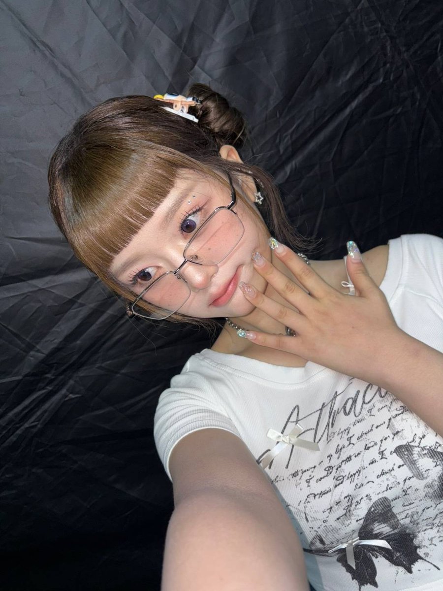 baselfol's tweet image. hi i was born on 2010 and you call me?