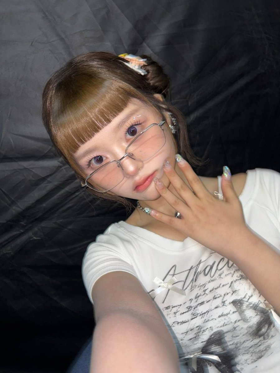 baselfol's tweet image. hi i was born on 2010 and you call me?