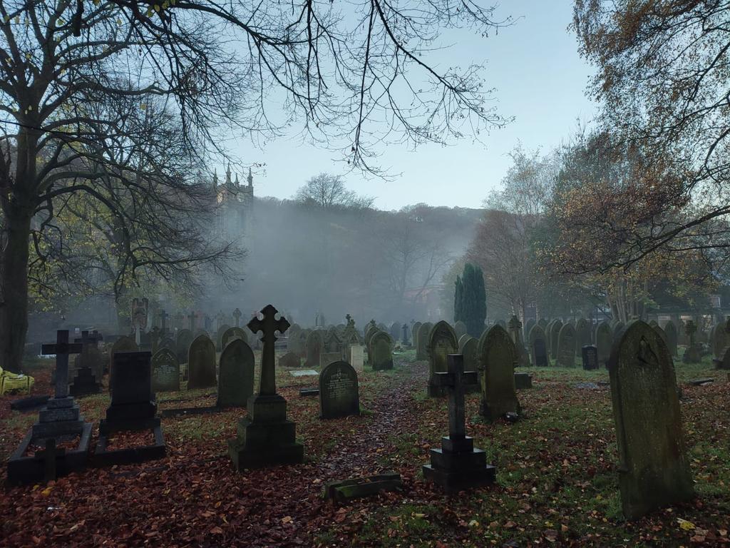 GOTHTOBER I encountered the perfect gothic scene on my way to teach Romantic Origins and Gothic Afterlives.   Walking through the churchyard on the way to the station it was completely shrouded in mist! #31DaysofHalloween