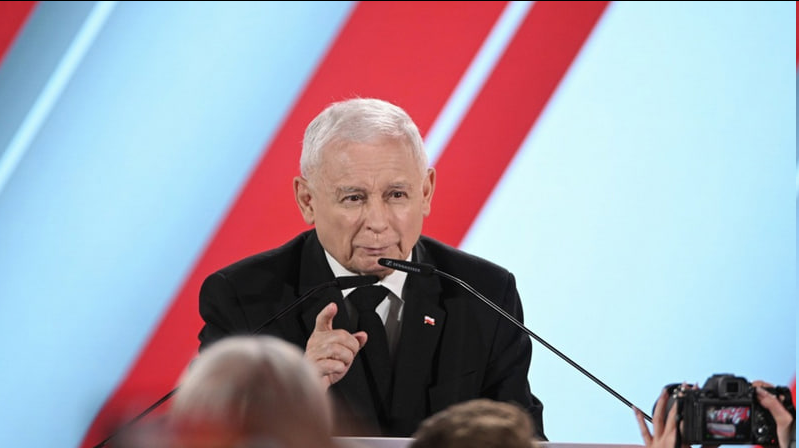 Poland’s ex-PM pushes ‘Pax Americana’ as alternative to EU 

Poland could opt for “Pax Americana”, a military and economic alliance with the US, as an alternative to the European Union.

That was according to Jarosław Kaczyński, the leader of Poland’s largest opposition party,