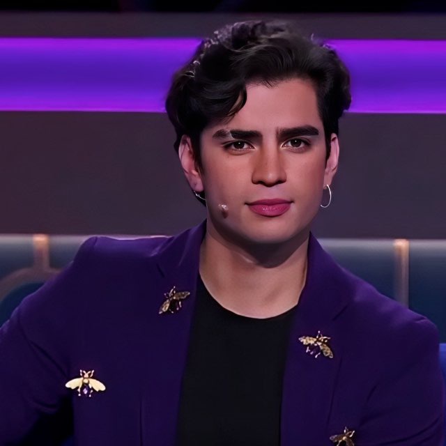 _Mercuriana's tweet photo. @SoyRobbbin Mi niño bello, tu ganaste el amor de la gente y ese no se compra con nada

#LaCasaDeAaron https://t.co/xUq5R1N6XC