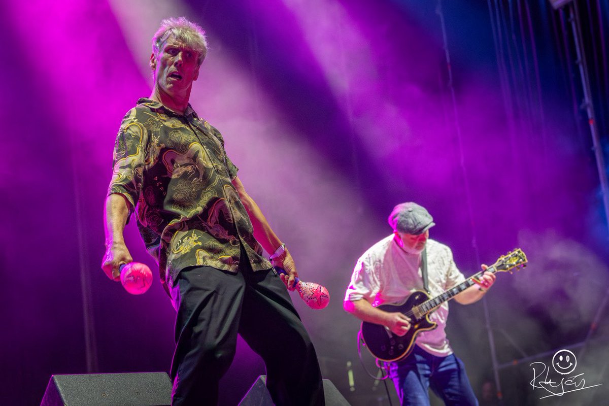 officialswr's tweet photo. Happy Mondays at Visor Fest in Valencia 26.9.25.
.
📷 Rhyan Paul - The Music Mole Magazine
@rhyanpaul via Instagram
.
#HappyMondays #VisorFest #Valencia #Tour #Livemusic https://t.co/u0i1LkO4xa