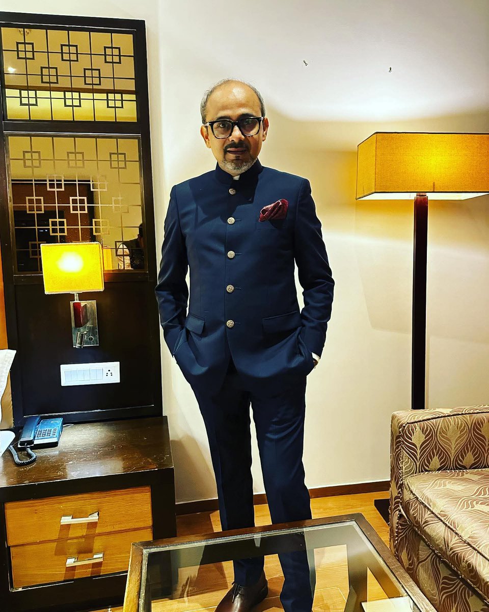 पूर्व विधायक आम आदमी पार्टी के वरिष्ठ नेता भाई <a href="/dilipkpandey/">Dilip K. Pandey - दिलीप पाण्डेय</a>  जी आपको जन्मदिन की हार्दिक शुभकामनाएं! ईश्वर आपको स्वास्थ्य, सुख, समृद्धि और लंबी आयु प्रदान करे। आपका जीवन खुशियों और सफलताओं से भरा रहे।
#happybirthday 💐💐