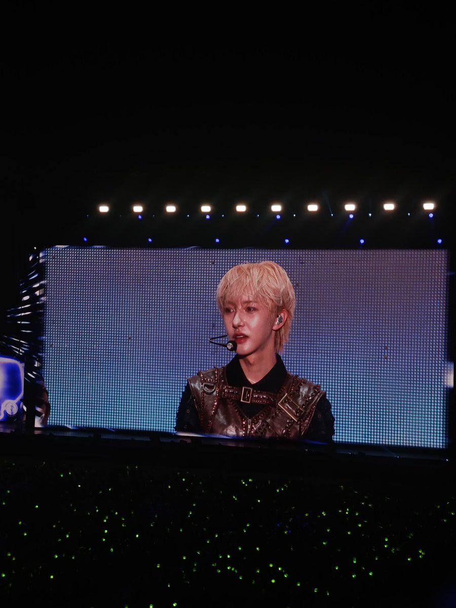 billa ☀ tweet media