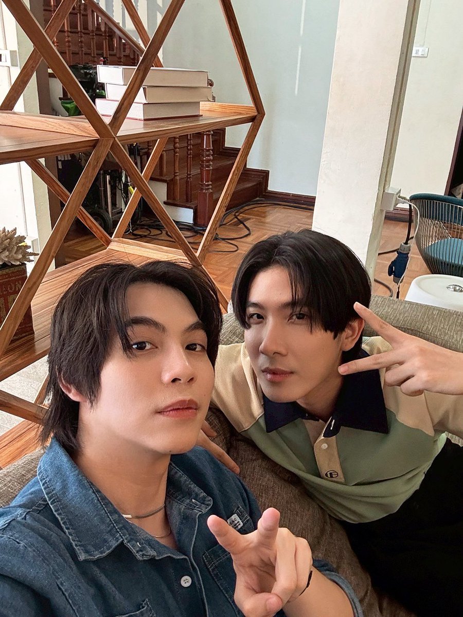พี่เกอร์ได้ออกจากบ้านพี่ลิงซ์บ้างยังน้อ ไปทำไรบ้านเขาบ่อยๆลูก ย้ายบ้านแล้วบ่อ้าย (บ้านพี่ลิงซ์ปะนะㅠㅠ )

#CatForCashQ4