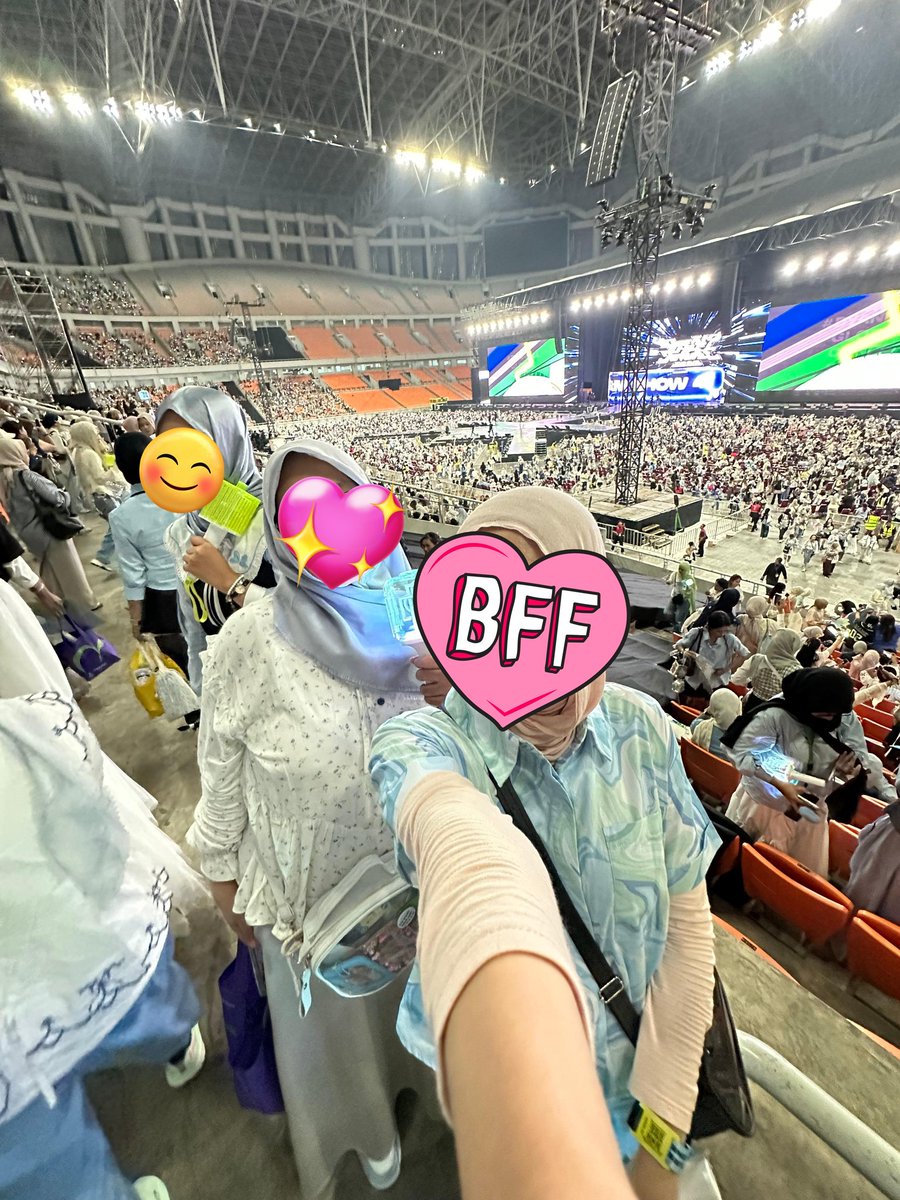 billa ☀ tweet media