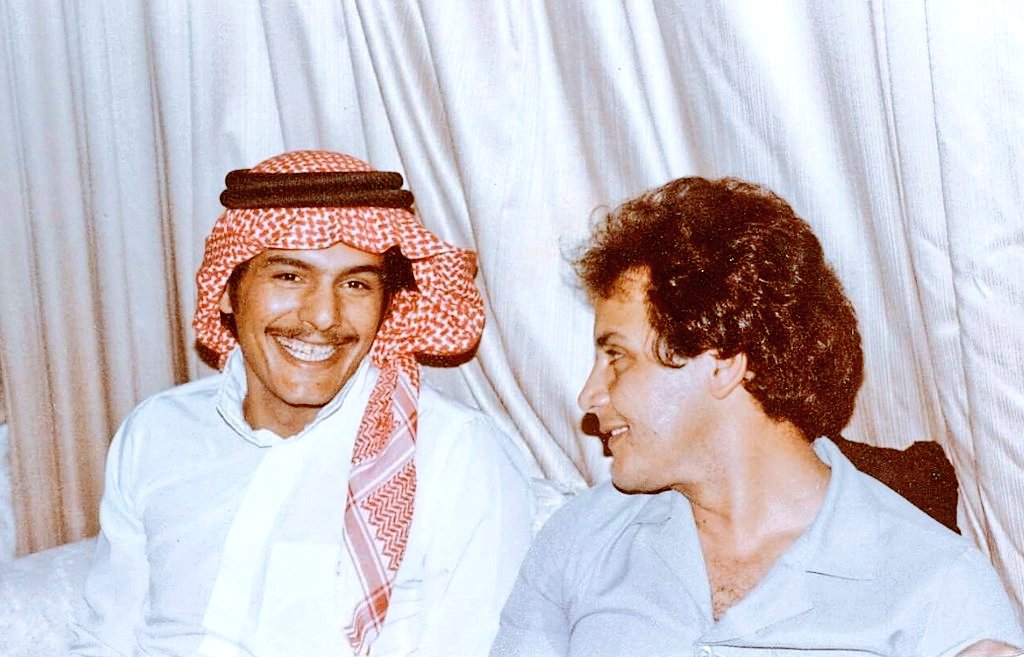 مع الفنان العراقي الجميل سعدون جابر في بيت الامير
#عبدالرحمن_بن_سعود
غفر الله له ولوالديه و والدينا 
و ذلك في حفل اقامه  للفنان
 و الفرقة الفنيه المرافقه له

وكان اول فنان عراقي 
يحضر للرياض لاحياء حفل النصر بعد حصولة على بطولتي الدوري
و الكاس 1981
و ادى فيه اغنيته الشهيرة (