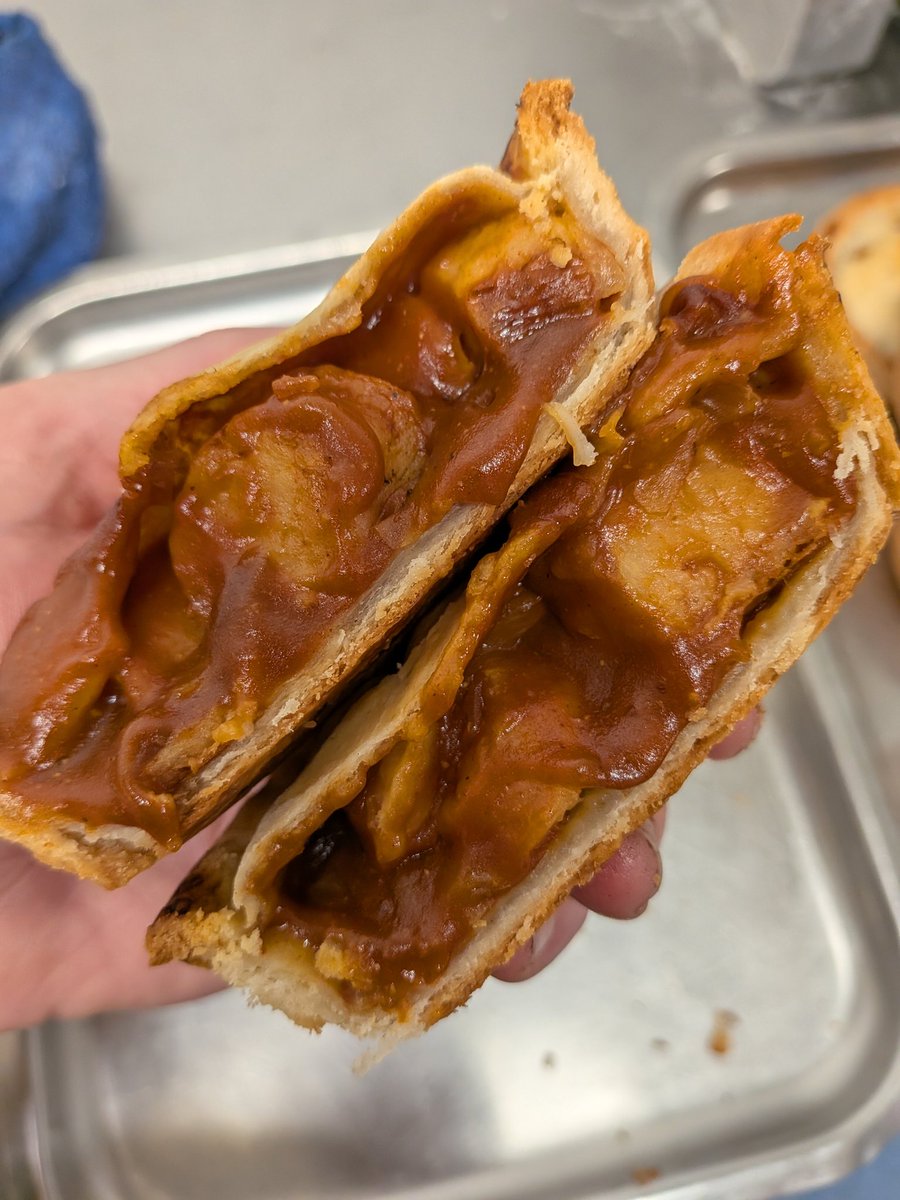 GreensPieShop's tweet photo. Good morning.
To celebrate Oktoberfest our Currwurst pie is back this week.
Our other specials are 
Cheese and pickle 
Pork and black pudding 
New York deli 
Chicken and mushroom https://t.co/7UfdLaJNtK