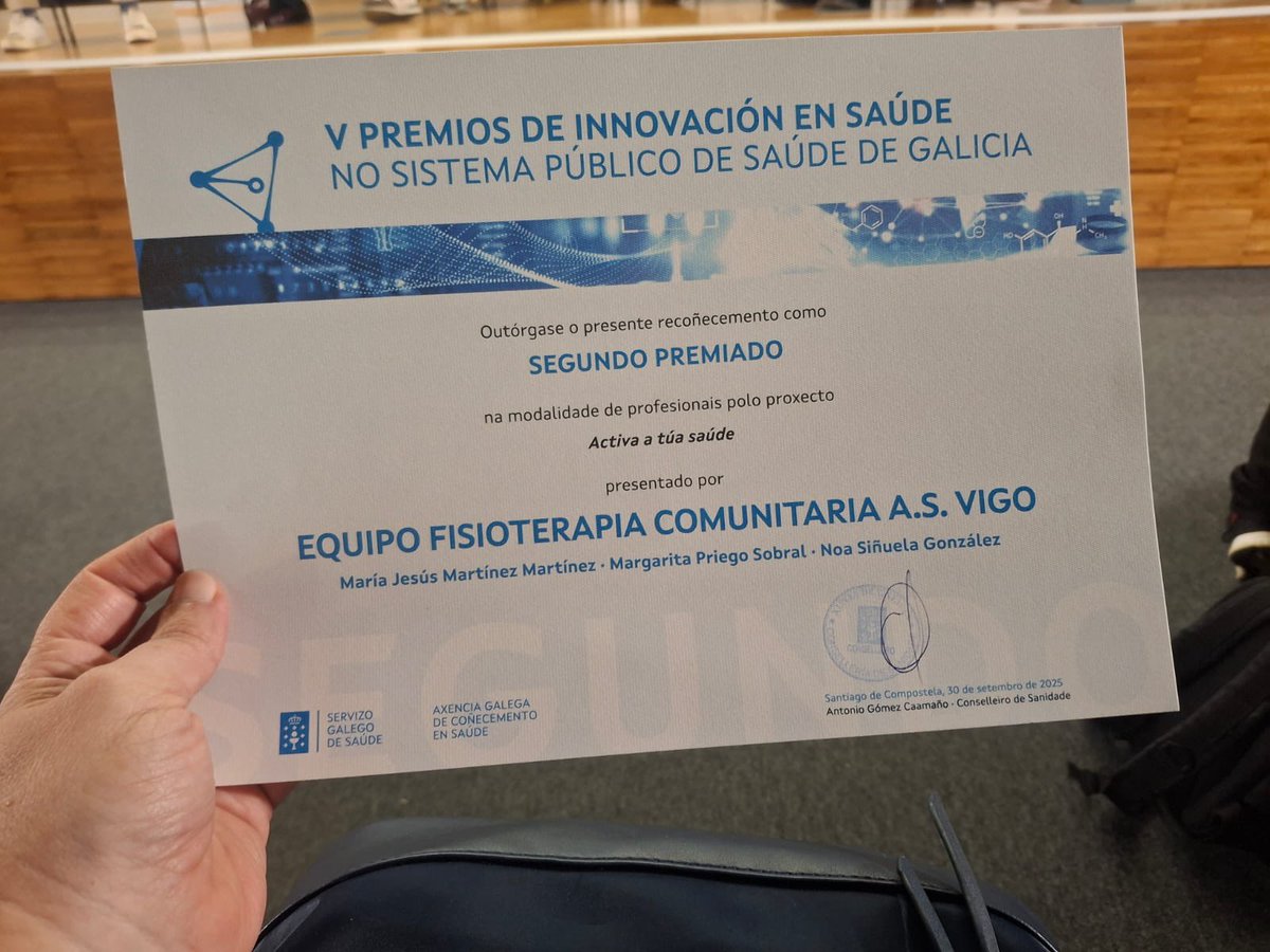 Territorio_DASP's tweet photo. 📢 El programa de fisioterapia comunitaria “Activa a túa saúde” reconocido con el segundo premio en los premios ACIS Innovación sanitaria en Galicia.

▫️El rol del fisioterapeuta comunitario empieza a tener el reconocimiento de las instituciones sanitarias.

Enhorabuena👏🏼👏🏼👏🏼 https://t.co/JGODjhtJgV