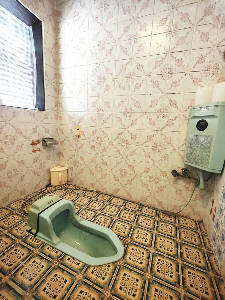 とある喫茶店でこのネポンパールトイレ現役だった ちゃんと動いては