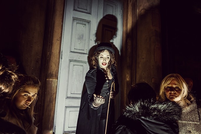 LiverpoolTIC's tweet photo. 👻 Step into the shadows…@Shiverpool Ghost Tours are waiting ⚰️

👣 Hope Street Shivers
🌿 Secret Garden Cemetery Shivers
🏰 Seven Original Streets
✨ Theatre, history &amp; chills in one unforgettable walk.
👉 https://t.co/FGcSJ1zE0u
.
#Shiverpool #GhostTour #LiverpoolEvents https://t.co/ceeT9P3eAM