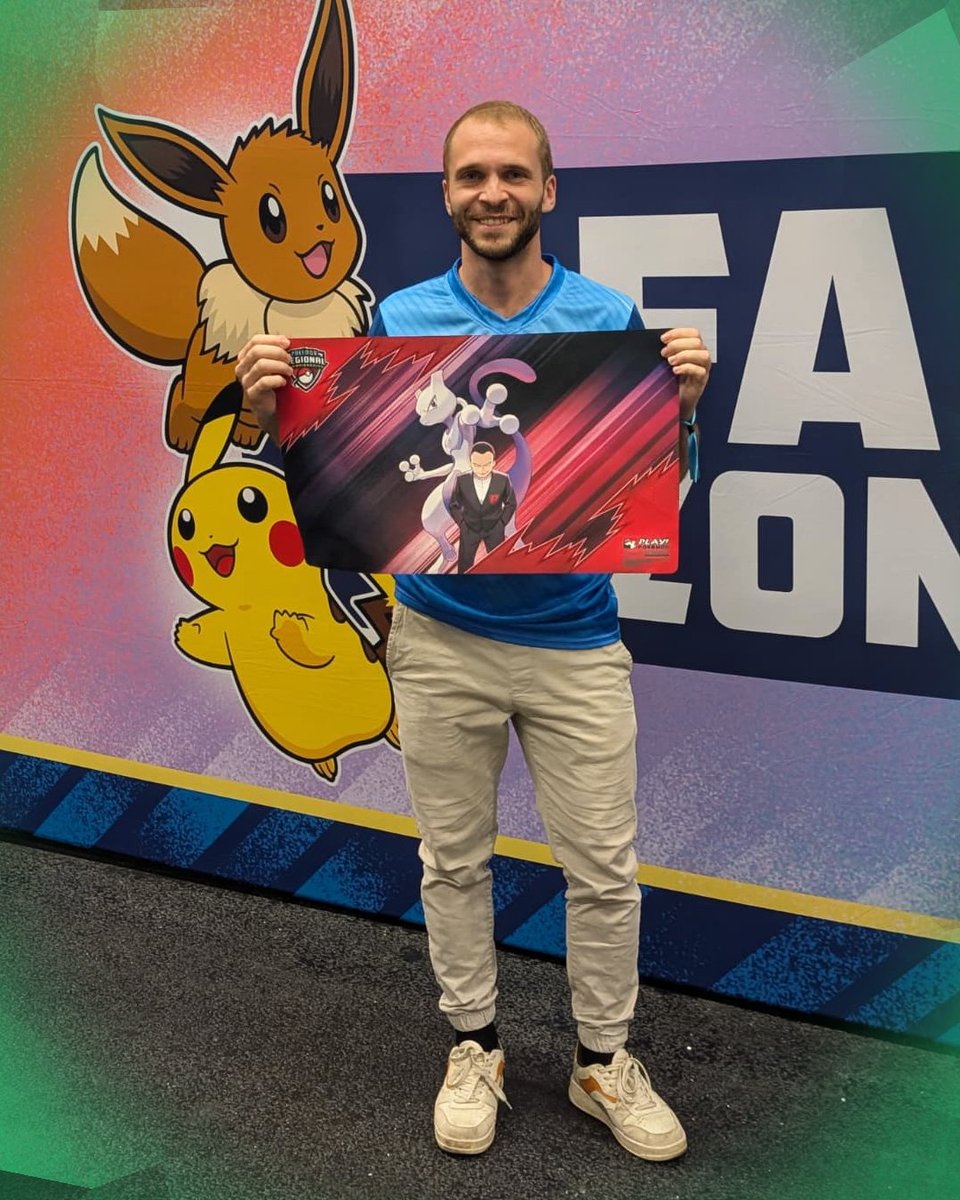 ThymianThorsten war wieder am Start, dieses Mal beim Pokémon VGC Regional in Frankfurt 🤩

Unter 742 Teilnehmenden konnte er sich den 176. Platz sichern und wieder wertvolle Erfahrungen sammeln. GG &amp; WP dafür 😎 #Freiburg