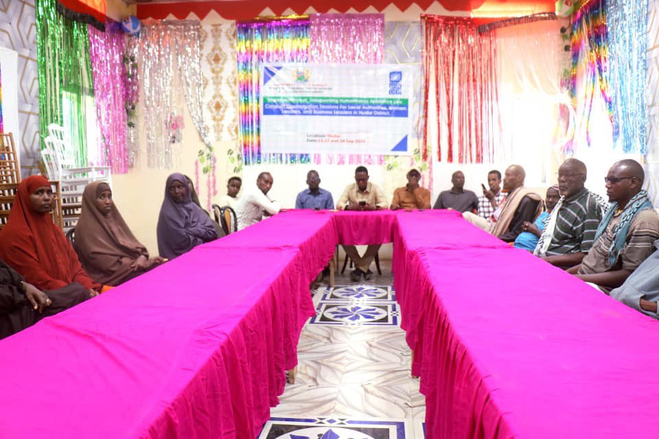 nasirarush's tweet photo. The Ministry of Humanitarian Affairs and Disaster Management of South West State, with support from @UNDPSomalia, has launched dissemination of the Safeguarding Humanitarian Assistance Law ( #SAHAL) in #Hudur, #QansaxDhere, and #Afgooye Districts.
Local authorities, women leaders, and business leaders are engaging on the provisions of the SAHAL law, roles and responsibilities, and measures to protect humanitarian aid.
This work strengthens accountability, reduces the risk of diversion, and highlights the role of local authorities, women and private sector actors in ensuring aid delivery is fair and inclusive.
We extend our sincere thanks to @UNDPSomalia for its continued partnership in advancing governance, strengthening transparency, and supporting community-level implementation of critical laws.