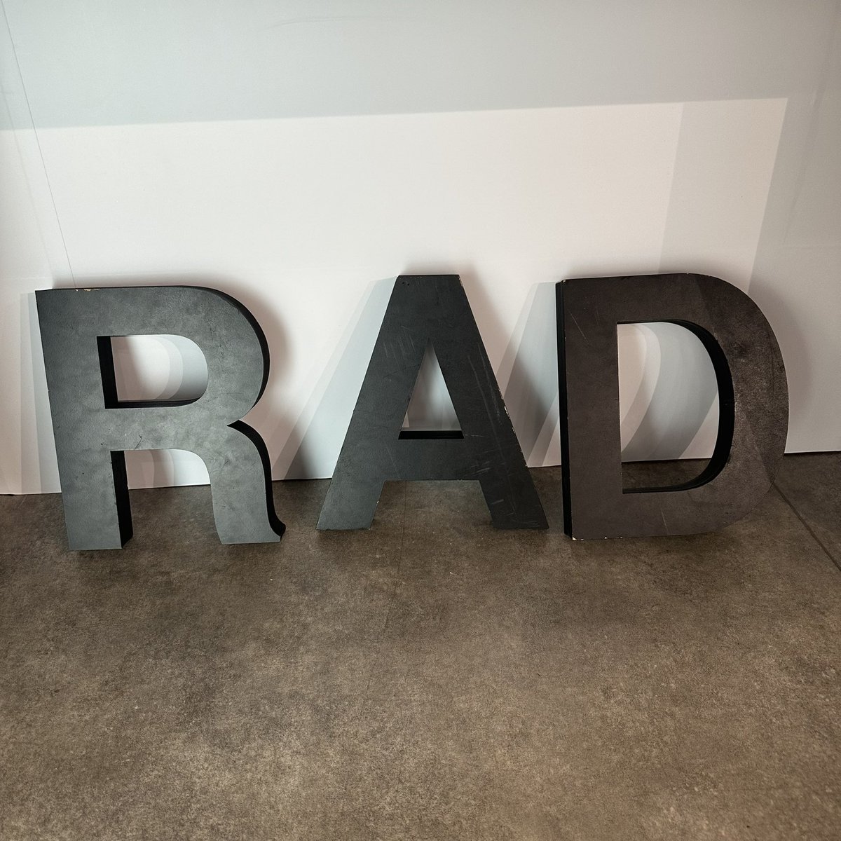 RADWIMPS 特別展 tee xと⚪︎と罰と XL 2025年最新】×と