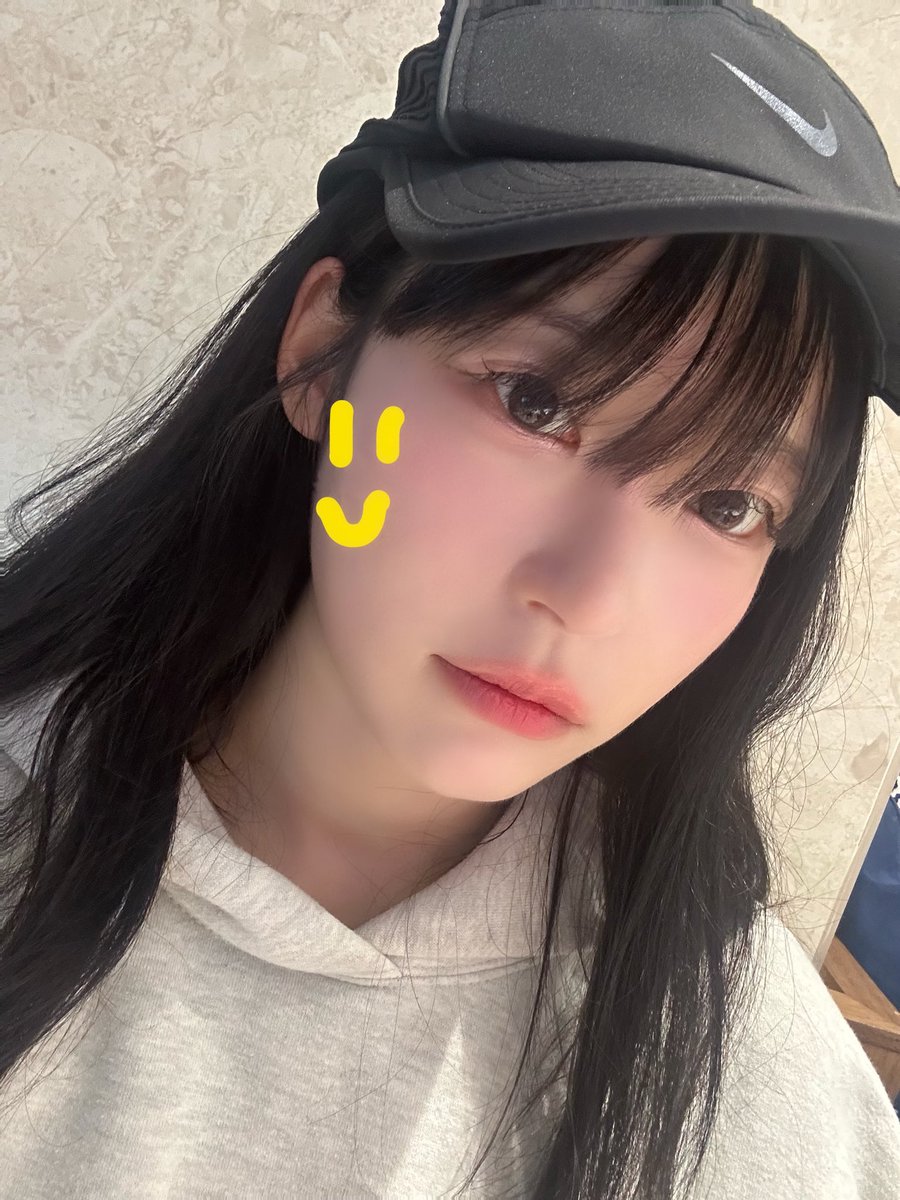 [#형서] 

10월도 잘 부탁해🫳🙈

#CLASSy #클라씨
#HYUNGSEO