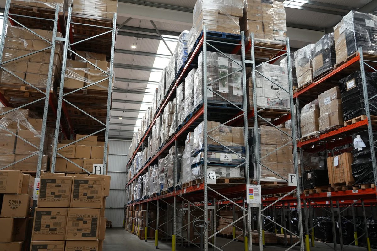 MaironFreightUK's tweet image. Hello, October! 🍂🚛 At Mairon Freight, our focus remains on delivering reliability and quality to each customer we serve. Here’s to a productive month ahead, one shipment at a time. #MaironFreight #NewMonthNewGoals #GlobalLogisticsPartner #FreightManagement