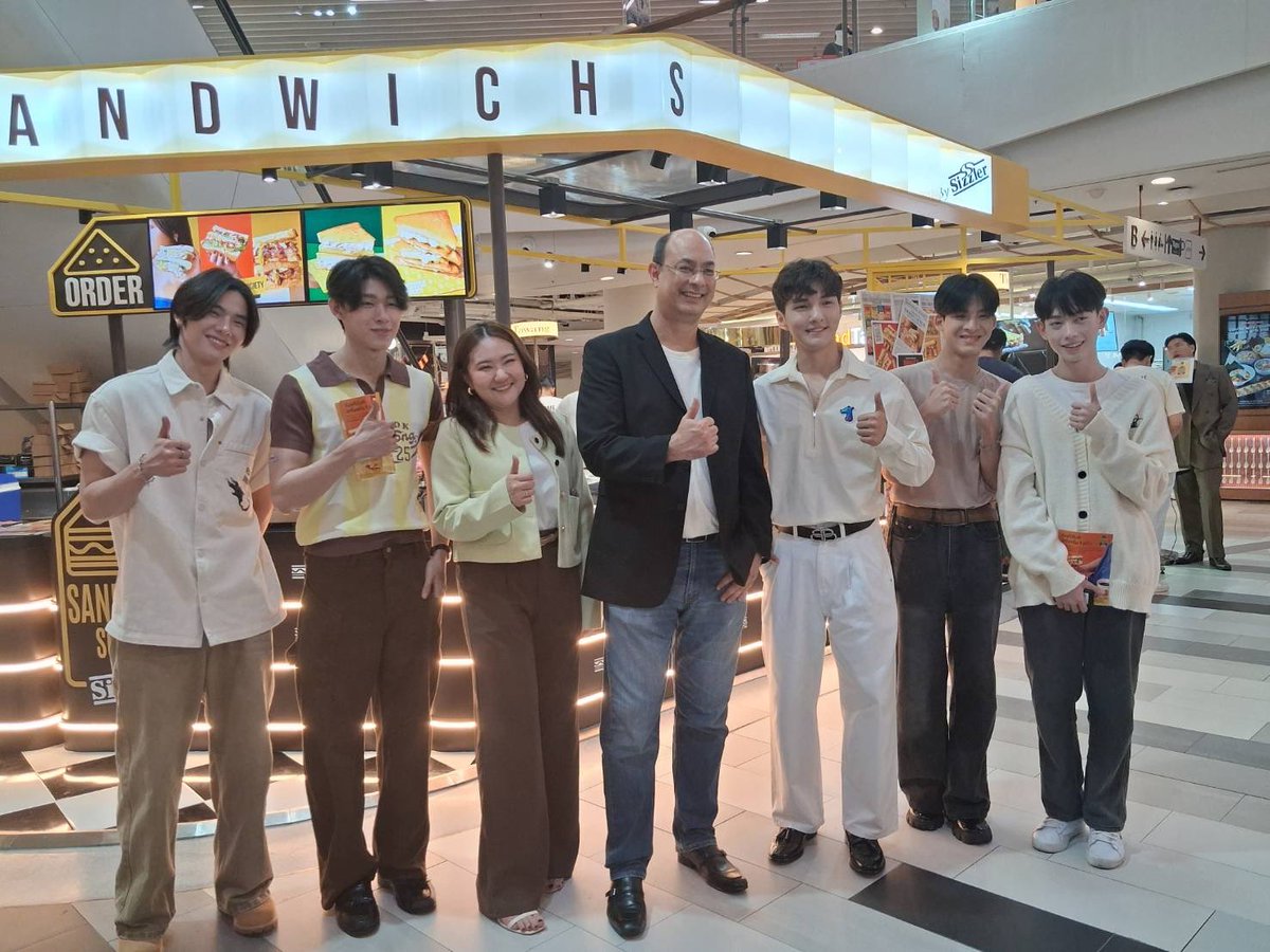 ขอบคุณทาง @sandwichsocietyth ที่ให้โอกาสน้องพรีมได้มาร่วมงาน Grand Opening Sandwich Societyในวันนี้ครับ 🙏🏻

#ppremeprt
#sandwichsocietyth