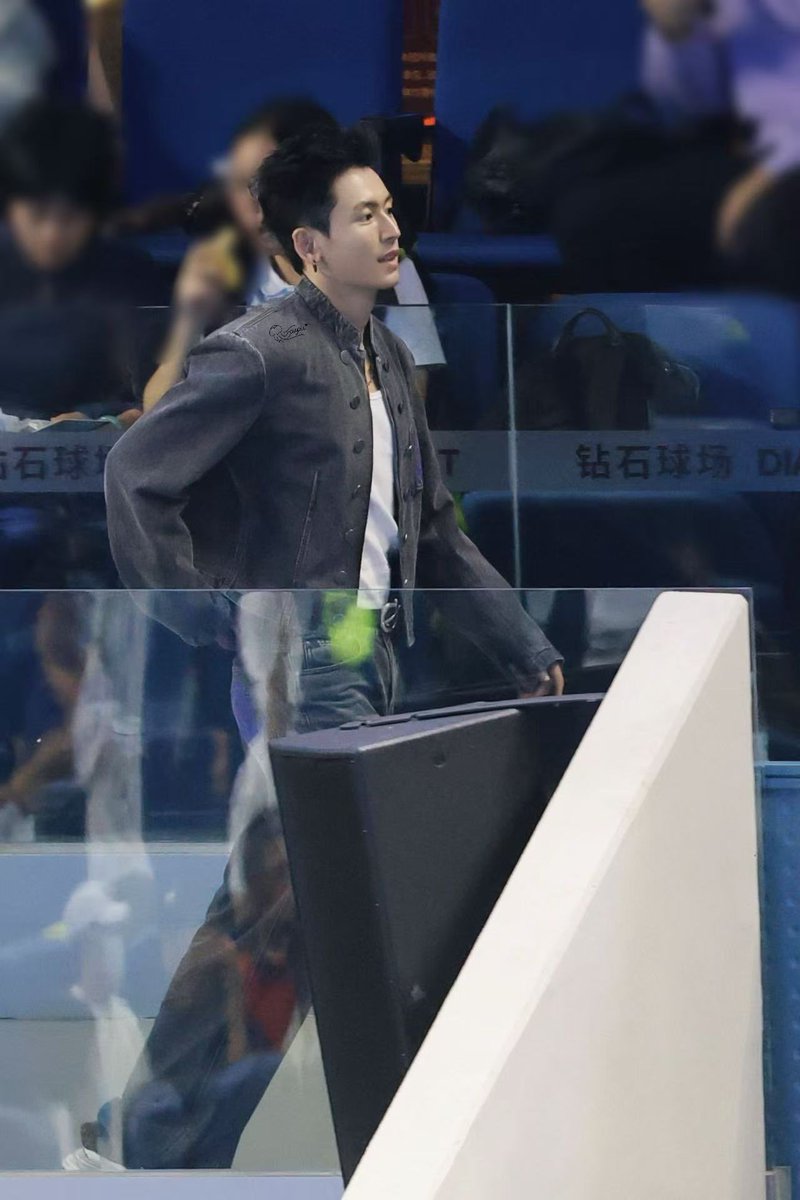 激レア　張哲瀚  龚俊 娃哈哈 公式うちわ2点 山河令》双男主代言，龚俊、张哲瀚扶得起娃哈哈营养快线吗？_