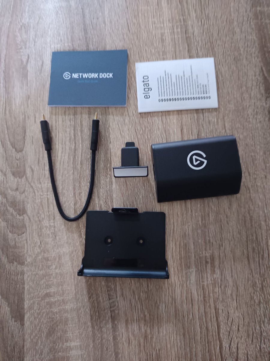 The_Incom's tweet image. Ya me ha llegado mi nuevo #juguete de @elgato.
El Network Dock nos permite ampliar las posibilidades del #StreamDeck
@MoureDev @midudev #technology #Streaming #ProductivityTips