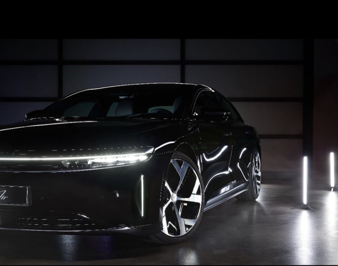 spactakular's tweet photo. GM team #LCID 🍏 Are you in Germany? Book a test drive in Hamburg, Munich, Frankfurt, or Düsseldorf and experience one of the best cars currently available on the market! #LucidAir #LucidGravity #RangeKing #Wunderbox https://t.co/hmcZgIlKJ3