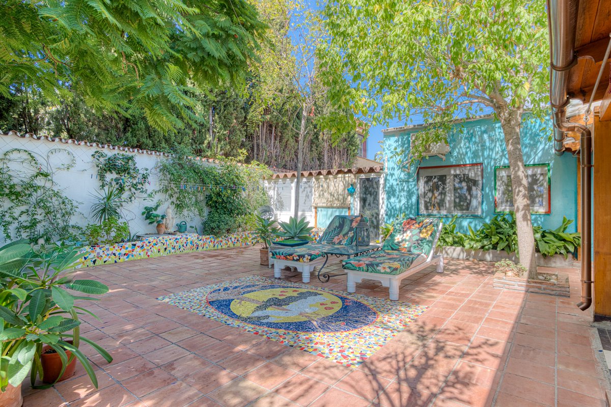 NEW EXCLUSIVE LISTING

Unique opportunity, south-west facing house located in Marbella, close to local amenities.

Ref: 5674MLV
Price: 1.995.000€

marbellaliving.com/villa-for-sale…

#Elmirador #Marbella #villa #forsale #sevende #Marbellaliving