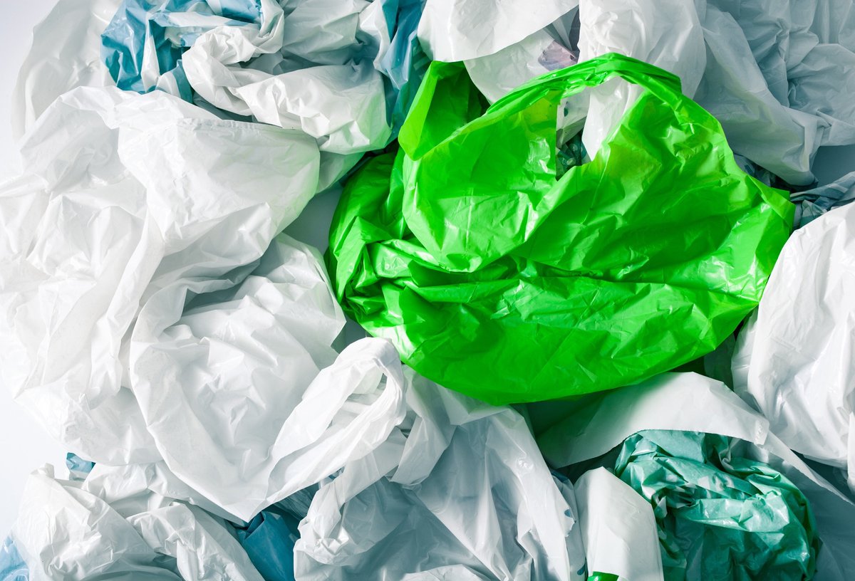 AZoSensors's tweet image. Turning plastic bags into quantum dots, scientists unveil a scalable way to recycle waste for advanced environmental sensing.  azosensors.com/news.aspx?news… #QuantumDots #AzoSensors