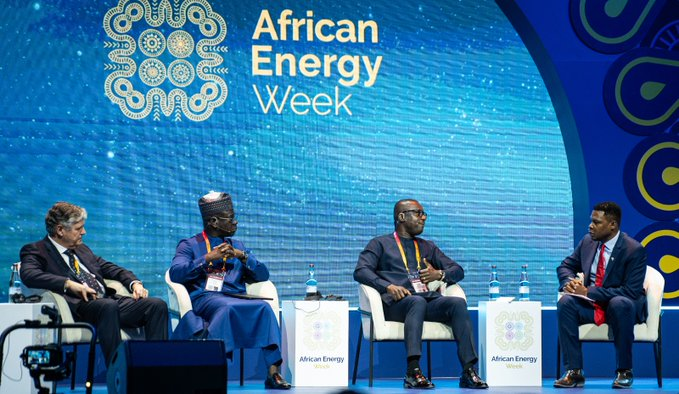 Ikiriho's tweet photo. 🇿🇦#SouthAfrica #AfricanEnergyWeek2025| Plus de 7 000 décideurs mondiaux discutent transition énergétique, investissements et sécurité énergétique du continent à Cape Town. 

Le #Burundi 🇧🇮 est représenté par le ministre @FinancesBdi, Dr @ndikalain. https://t.co/OVaGyDkEnc
