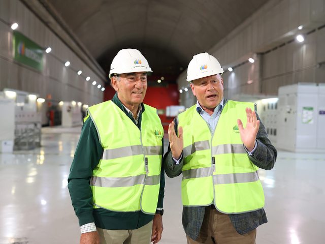 GenerationEnlit's tweet image. Spanish energy major @Iberdrola has expanded its co-investment alliance with investment manager @NorgesBank by adding 708MW of solar capacity from the Ceclavín and Tagus XL solar PV projects in Spain.
Read more: ow.ly/SLKv50X4PyN